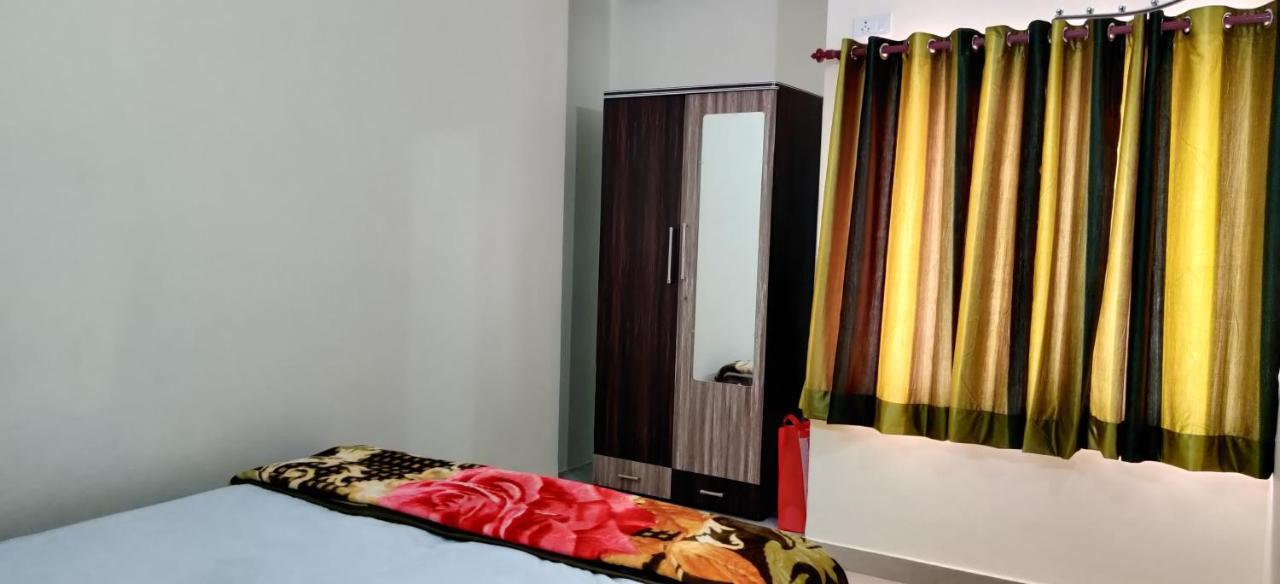 Pretty Garden View Apartment 3Bhk Furnished Flat Near Kashi Vishwanath Temple Варанаси Екстериор снимка